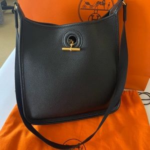 Hermes Vespa black : just recently cleaned / bag spa in Hermes .